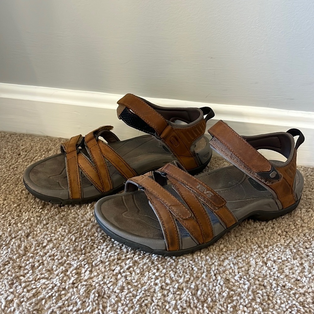 Teva Tirra Leather Sandals-size 7